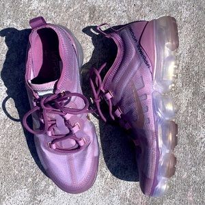 Nike women’s vapormax pink size  7